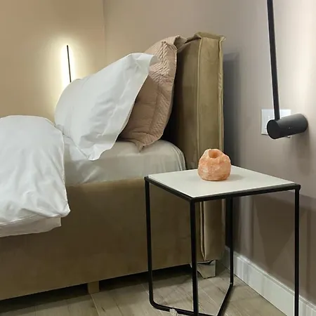 Smart , Lovely In Apartment