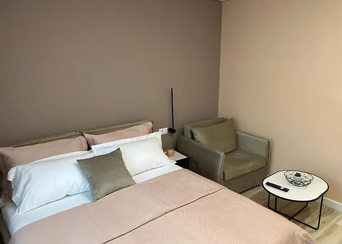 Smart , Lovely In * Tirana