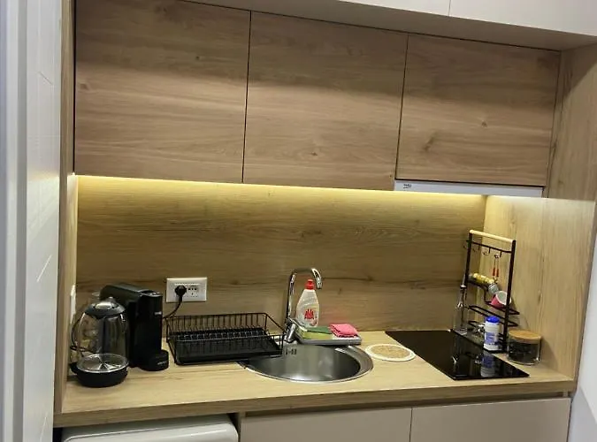 Smart , Lovely In * Tirana