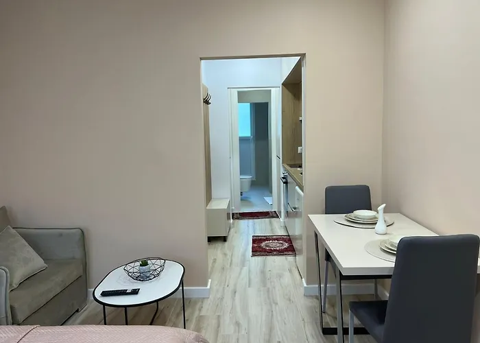 Smart , Lovely In * Tirana