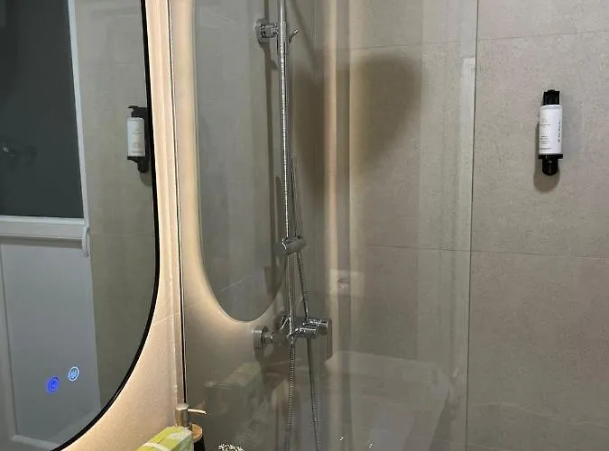 Smart , Lovely In Apartman Tirana